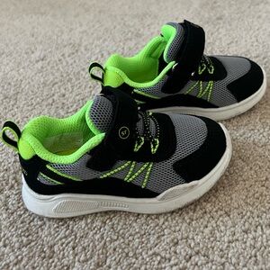 Stride Rite Black and Green Sneakers Toddler Size 6